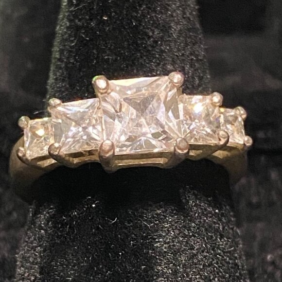 Ring CZ Cubic Zirconia 5 Stones Faceted Vintage Jewelry Sterling Silver Tested - Picture 1 of 11